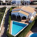 Viola Bosch Menorca Cala en Bosch